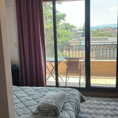 Apartment Flat, Glorious Views & Free Parking! Self Check-in, Super Place ! *