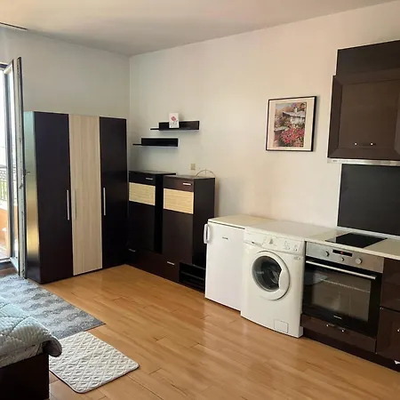 Apartment Flat, Glorious Views & Free Parking! Self Check-in, Super Place ! *