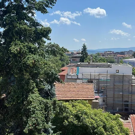 Flat, Glorious Views & Free Parking! Self Check-in, Super Place ! Apartamento Kazanlŭk