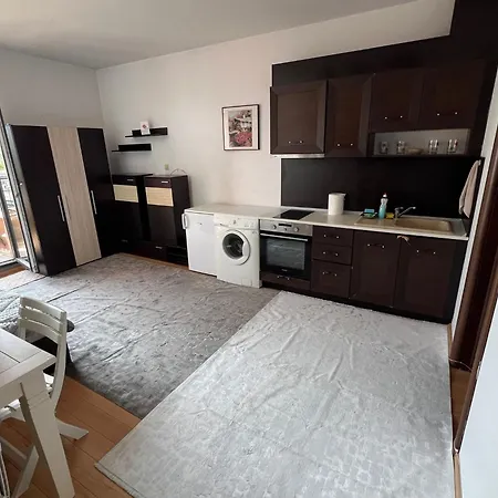 Apartment Flat, Glorious Views & Free Parking! Self Check-in, Super Place ! Kazanlak