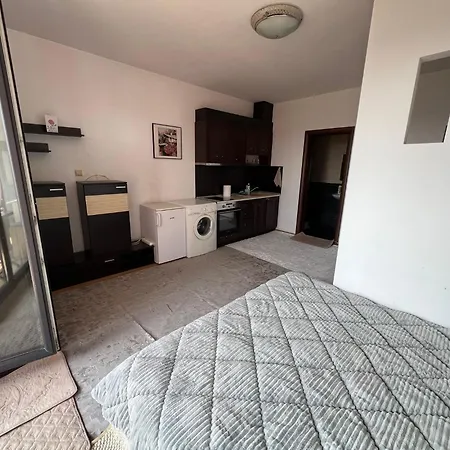 Flat, Glorious Views & Free Parking! Self Check-in, Super Place ! Apartment *